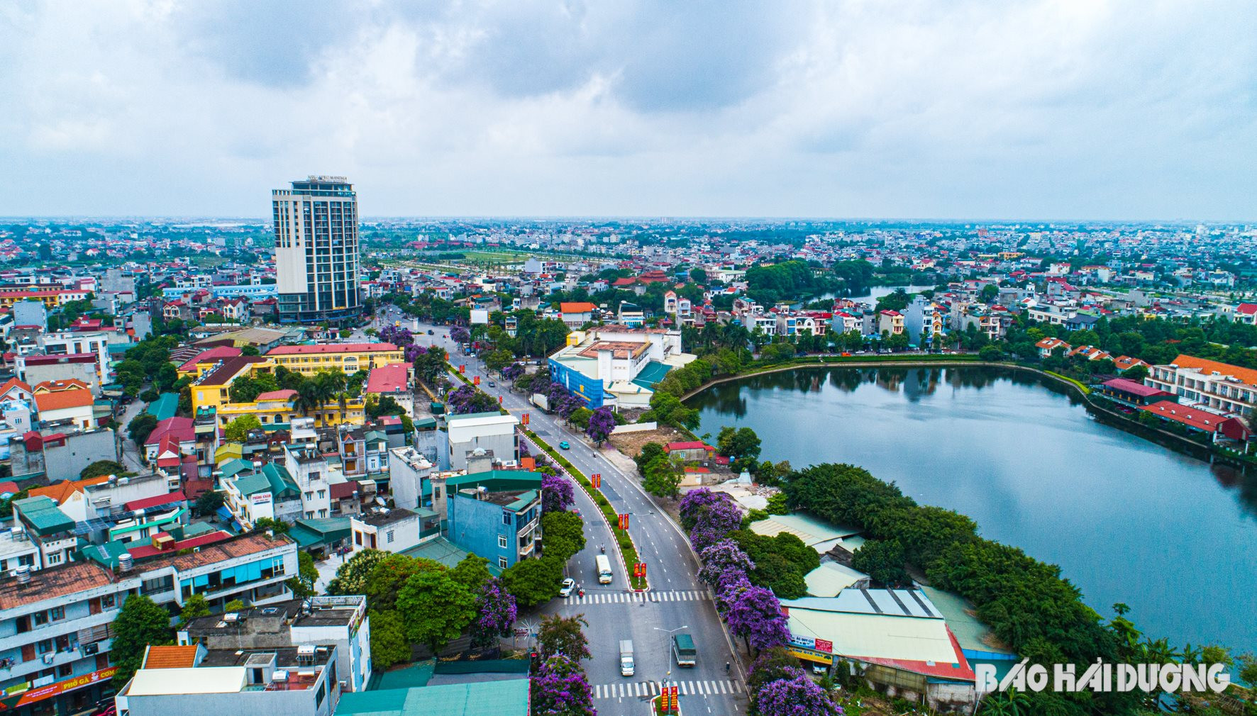 Thu nhập bình quân đầu người của tỉnh Hải Dương năm 2023 đạt 5,33 triệu đồng/người/tháng, tăng 8,2% so với năm 2022, đứng thứ 10 cả nước và thứ 5 trong số 11 tỉnh, thành phố vùng đồng bằng sông Hồng. Ảnh: THÀNH CHUNG