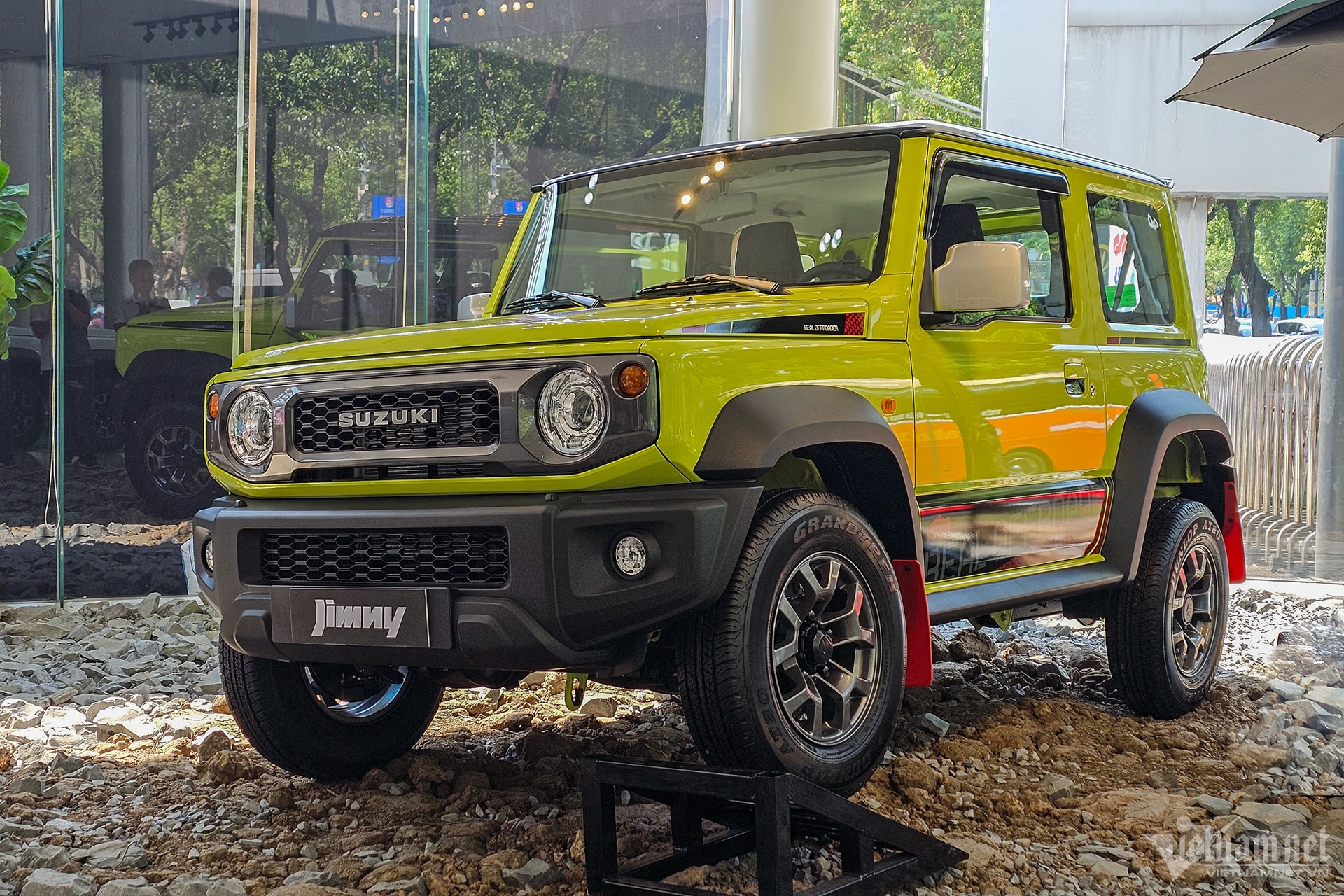 W-suzuki-jimny-vietnamnet-9.jpg