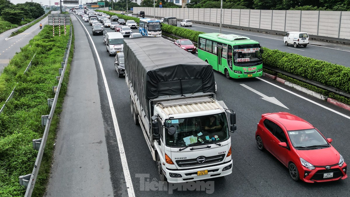 Hết kỳ nghỉ lễ, cao tốc Pháp Vân - Cầu Giẽ ùn ứ kéo dài từ sáng sớm ảnh 7