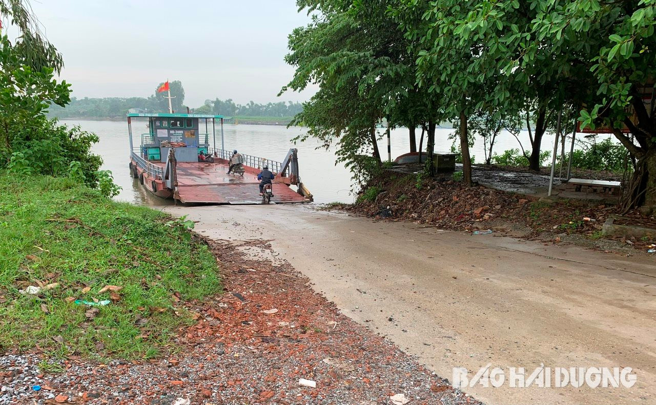 Yêu cầu neo đậu phương tiện ở các vị trí an toàn trước khi bão đổ bộ và kiên quyết không cho hoạt động các bến đò ngang, đò dọc khi bão đổ bộ vào đất liền (Ảnh tư liệu)