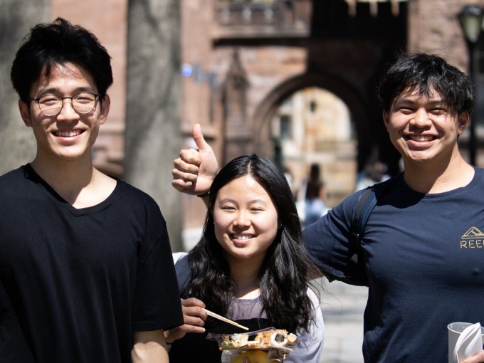 Sinh viên tại Đại học Yale. Ảnh: Yale University Fanpage