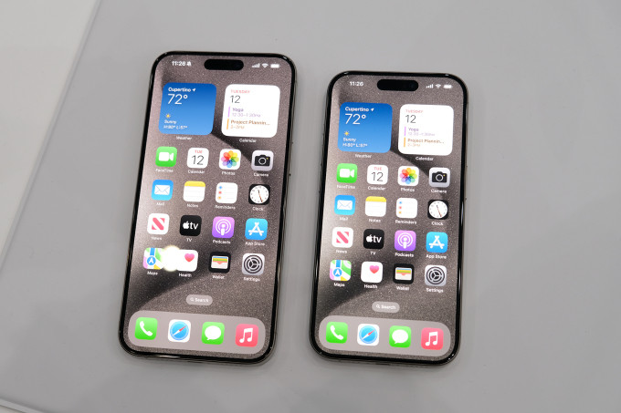 iPhone 15 Pro max và 15 Pro. Ảnh: Tuấn Hưng