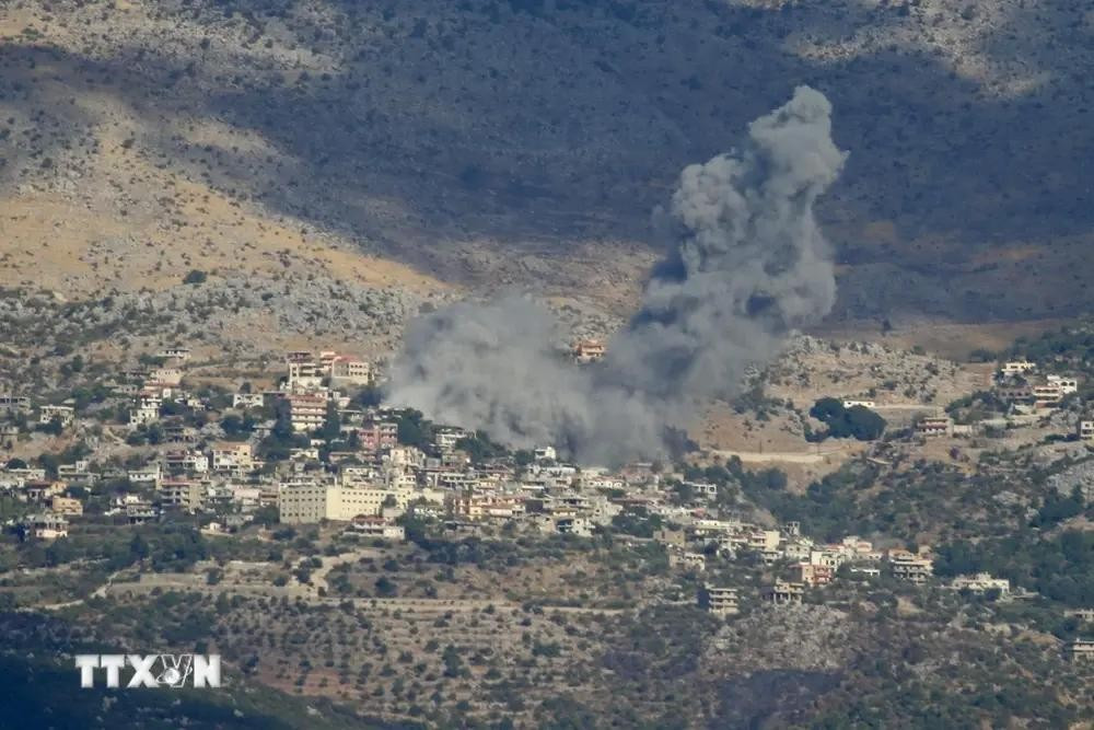 Smoke rises after an Israeli air strike on Kfarchouba, Lebanon, September 16, 2024. (Photo: Xinhua/VNA)