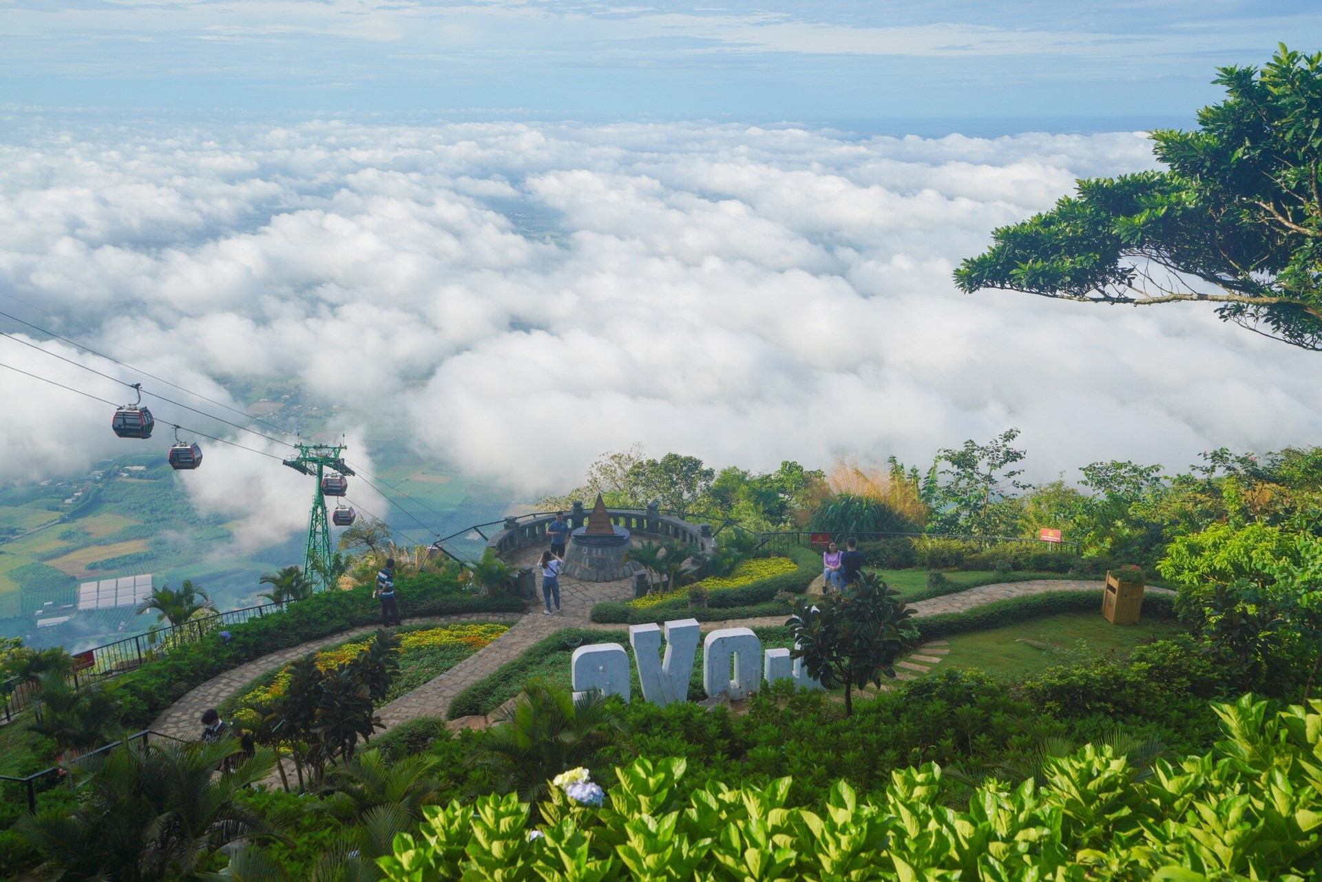 Săn mây ở núi Bà.