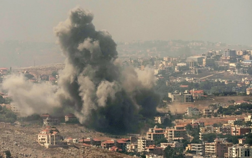 Smoke rises from Israeli airstrikes in the southern village of Kfar Rouman, seen from Marjayoun, south Lebanon. (Photo: Euronews) 