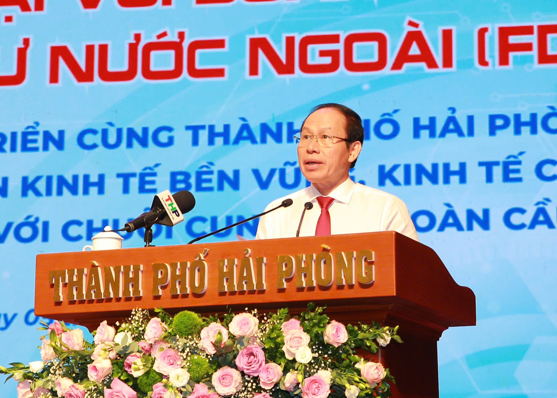 Đồng chí Lê Tiến Châu, Ủy viên Trung ương Đảng, Bí thư Thành uỷ, Trưởng đoàn đại biểu Quốc hội Hải Phòng phát biểu kết luận hội nghị.