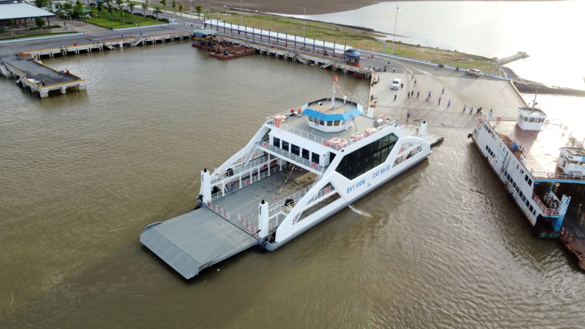 Bến phà Đồng Bài.