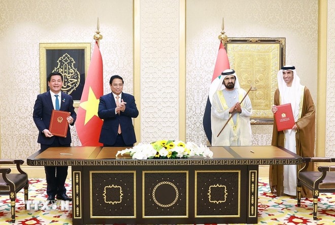 pham-minh-chinh-mohammed-bin-rashid-al-maktoum1.jpg