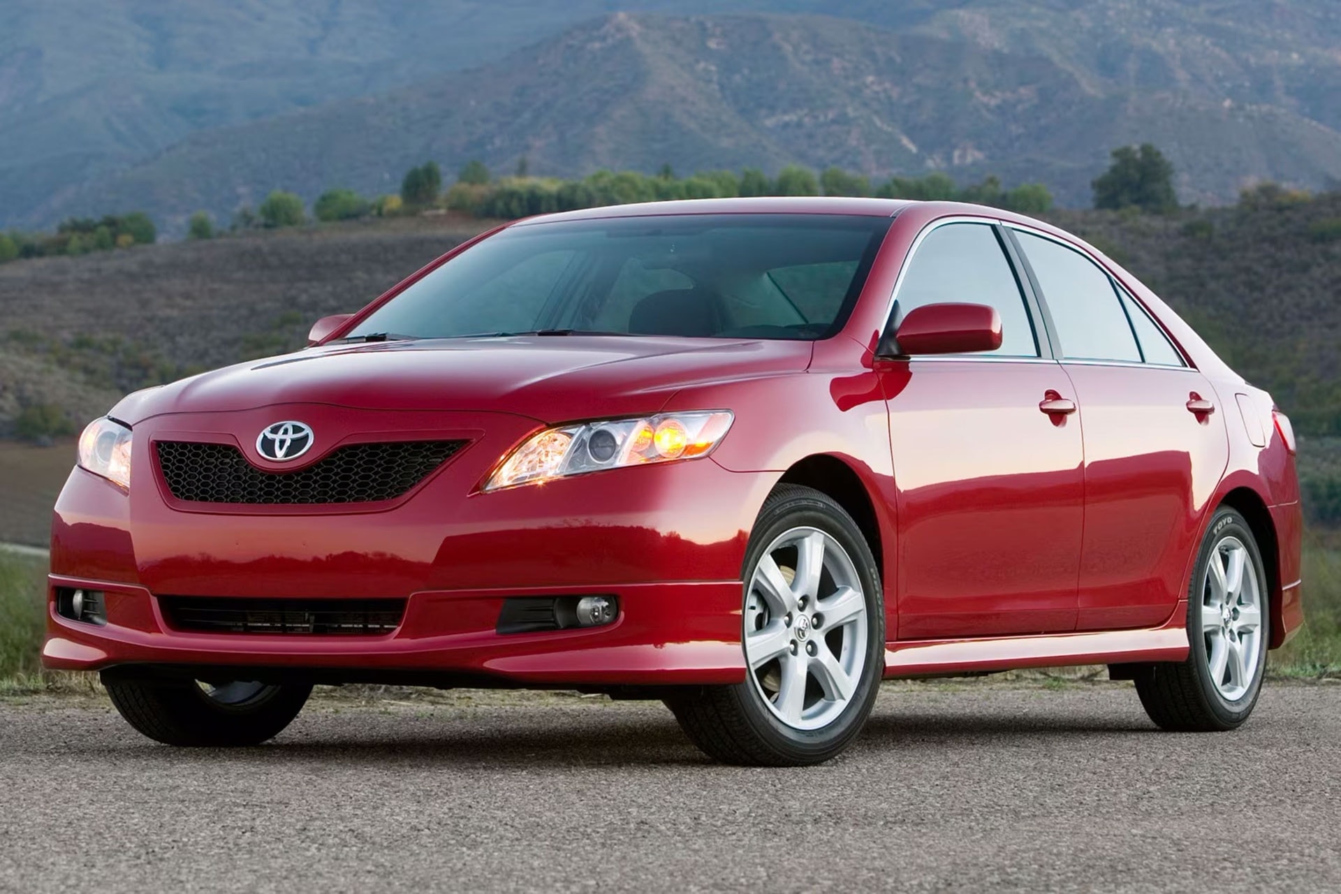 toyota-camry-1.jpg