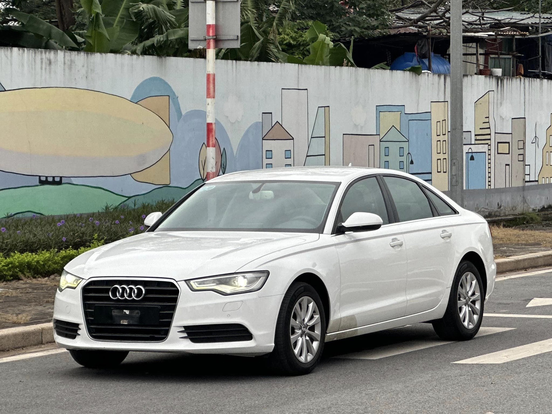 audi-a6-13.jpg