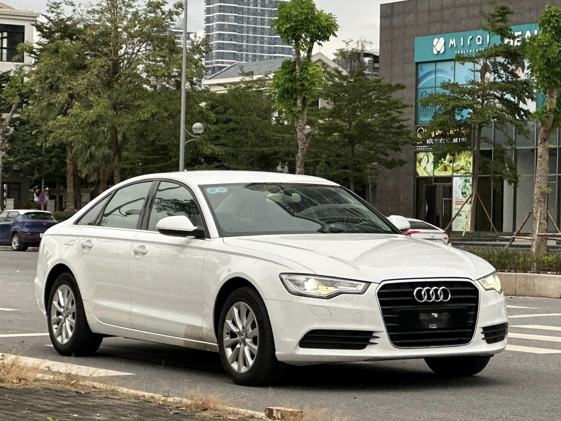 audi-a6.jpg