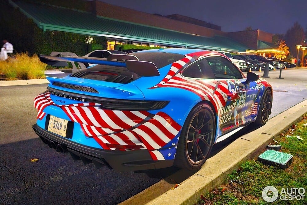 Chiếc Porsche 911 đặc biệt mừng ông Donald Trump thắng cử - 2