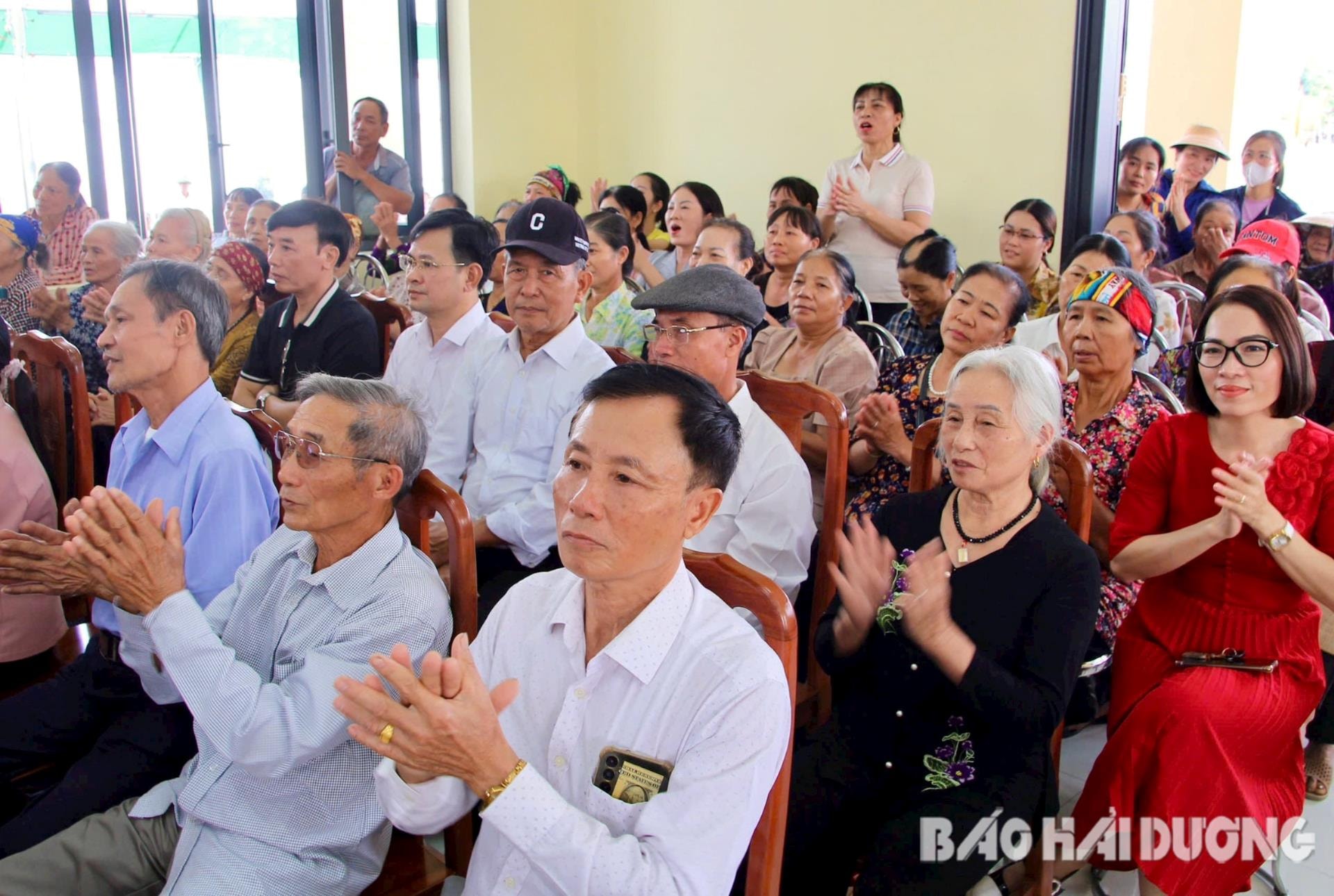ngay-hoi-dai-doan-ket-thon-quang-ruc-4(1).jpg