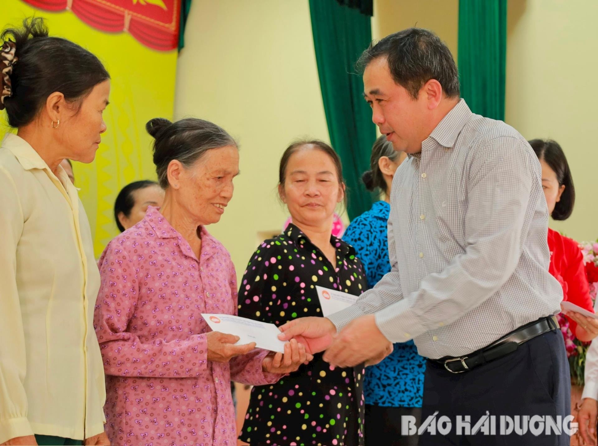 ngay-hoi-dai-doan-ket-thon-quang-ruc-d7625abfcad56e835c731f6f126f0868(1).jpg