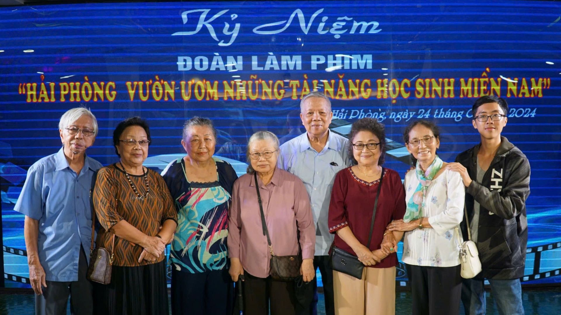 Các cựu học sinh miền Nam trở lại Hải Phòng để làm cuốn phim tri ânthành phố đã cưu mang, giáo dục họ.