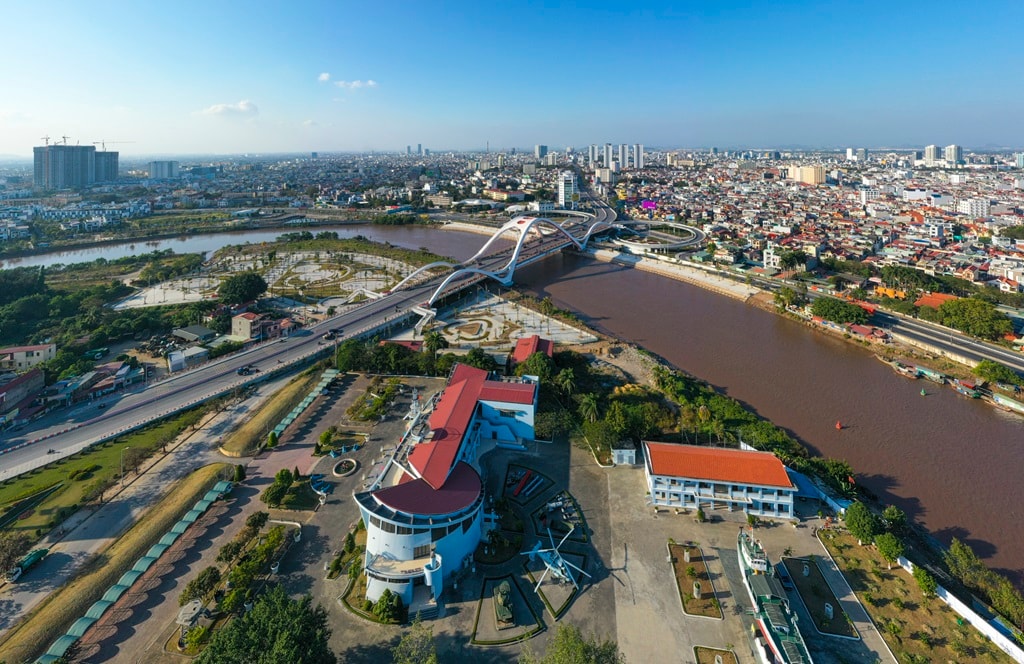 Nghiên cứu, quy hoạch mạng lưới giao thông ngầm để dành quỹ đất dự trữ, sẵn sàng đầu tư trong tương lai.