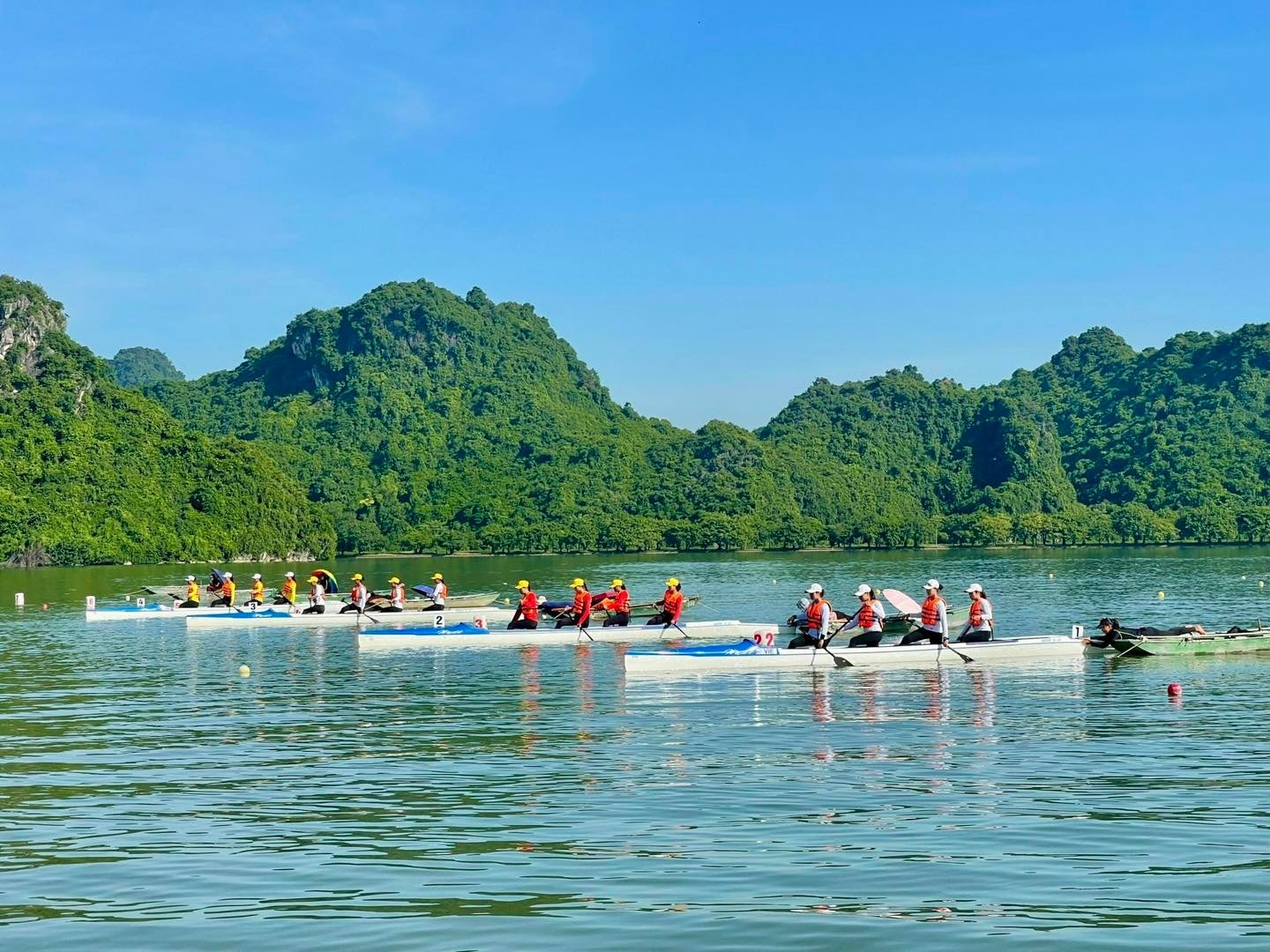 doi-tuy-canoeing-319521dc1491f205fb2d7a0fddfc1751.jpg