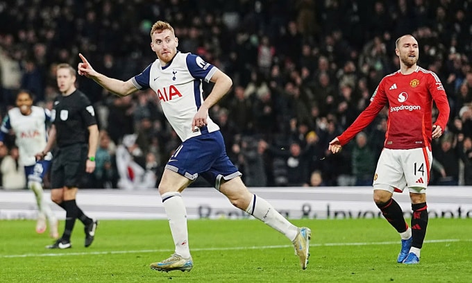 Kulusevski mừng bàn nâng tỷ số lên 2-0 cho Tottenham. Ảnh: AP