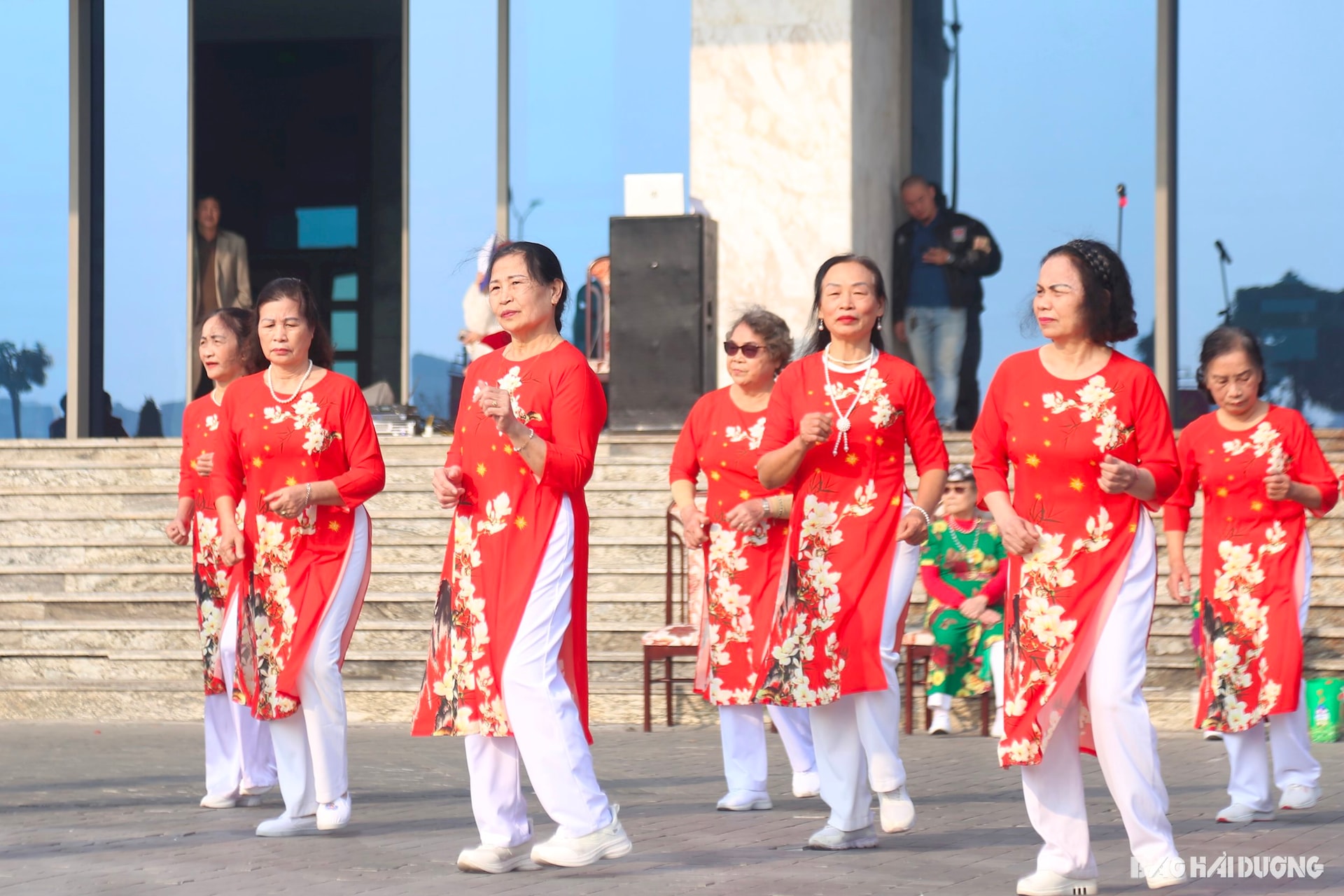 dinh-van-ta.jpg