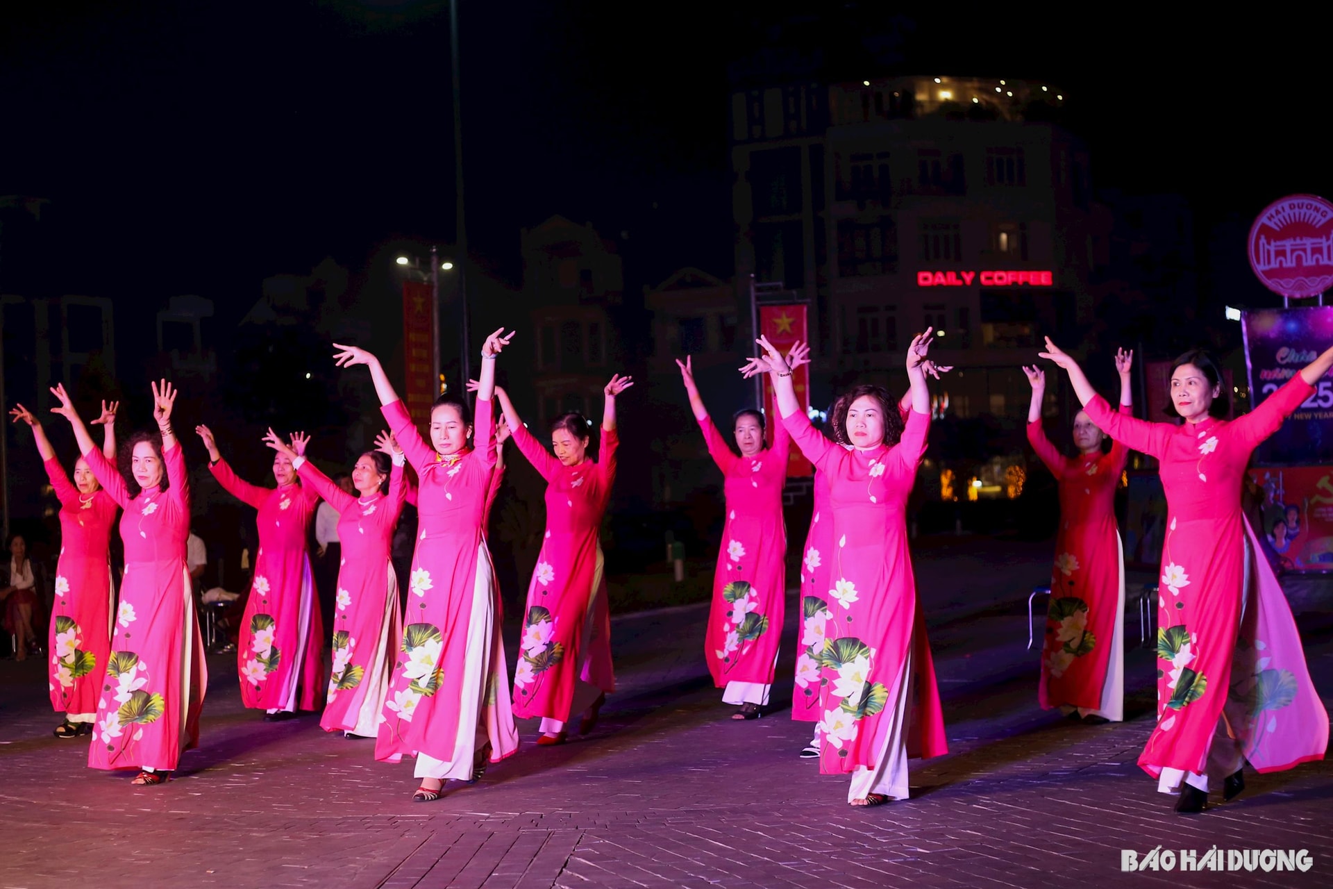 khieu-vu3.jpg