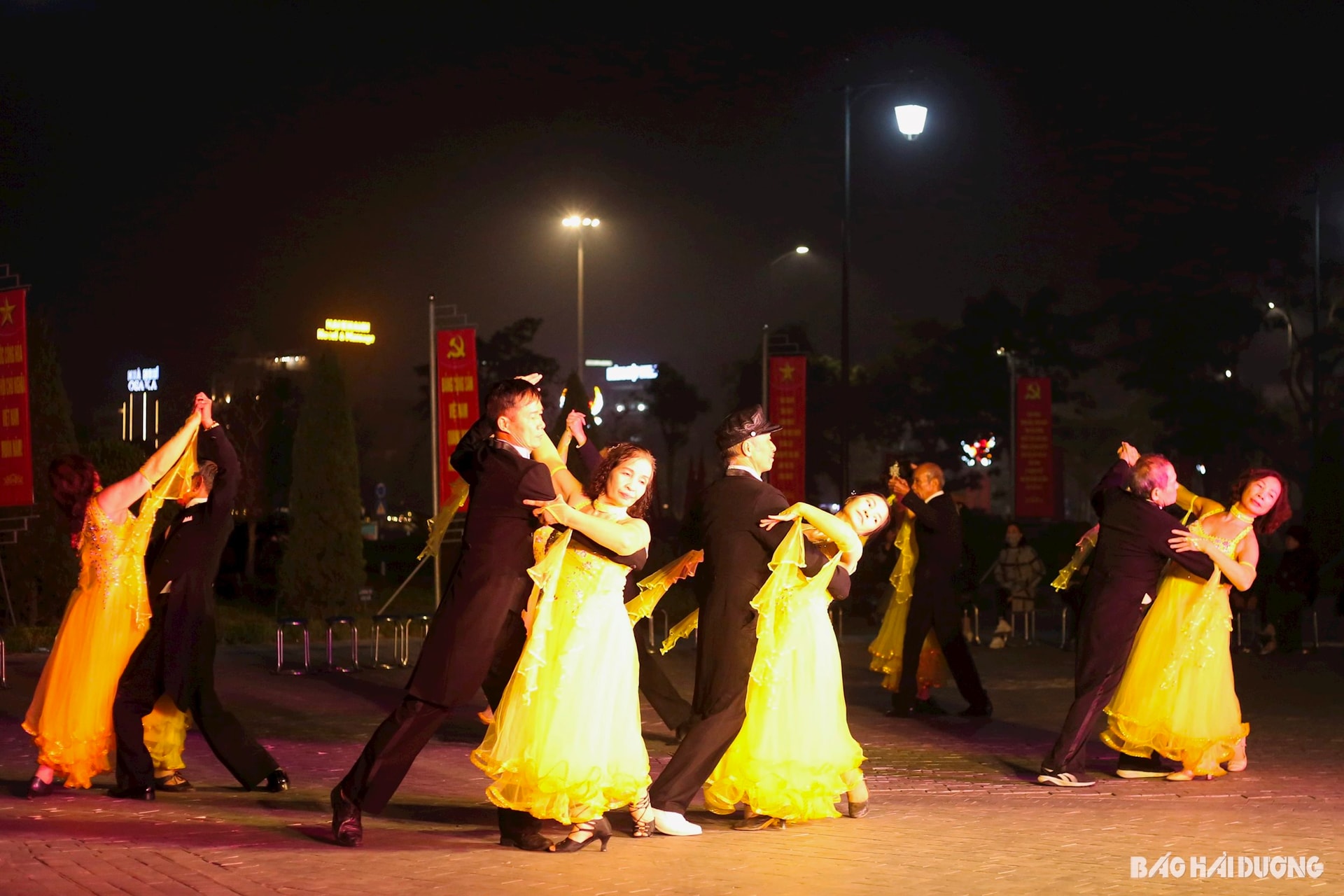 khieu-vu4.jpg