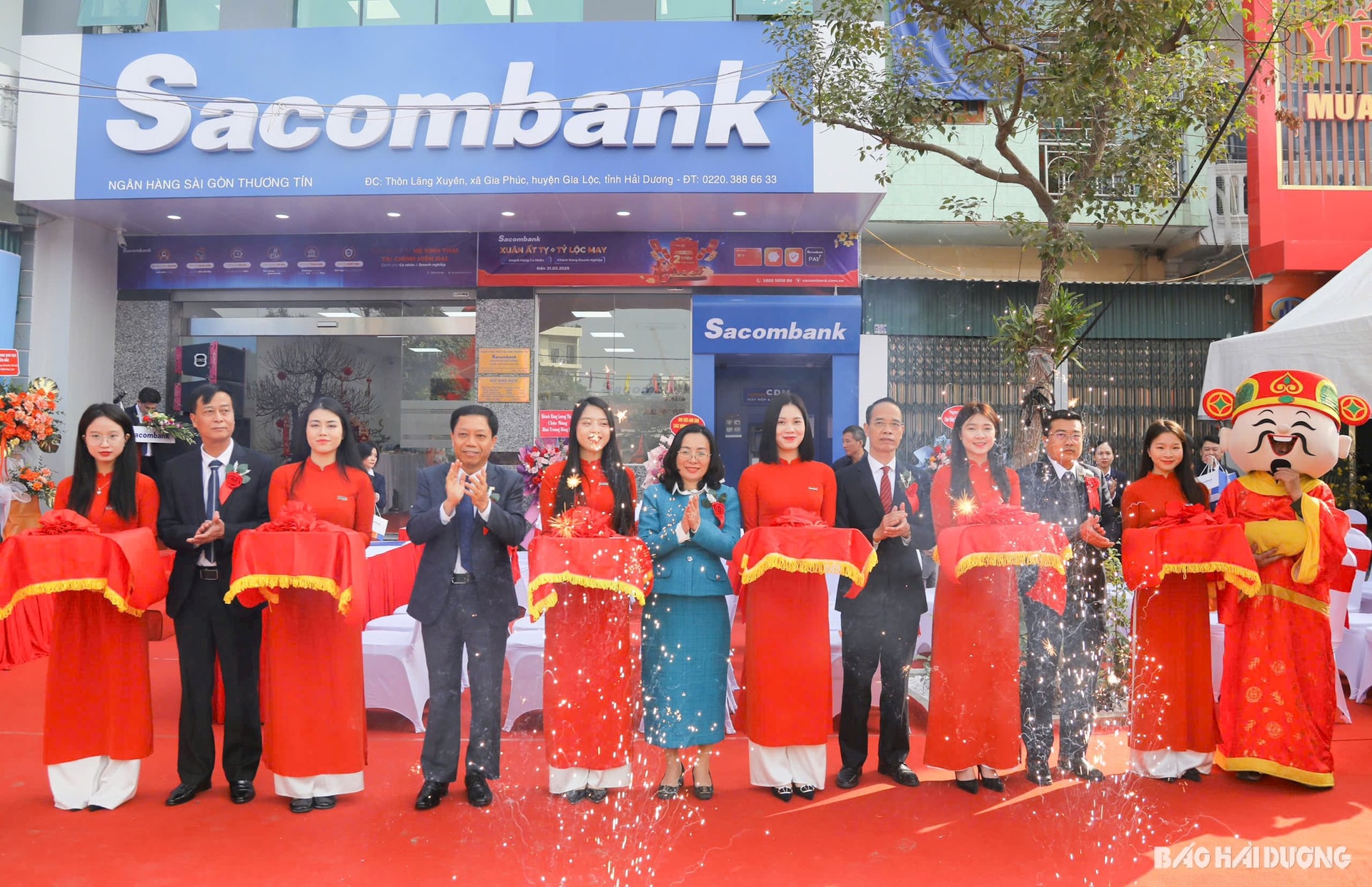 khanh-thanh-sacombank-gia-loc.jpg