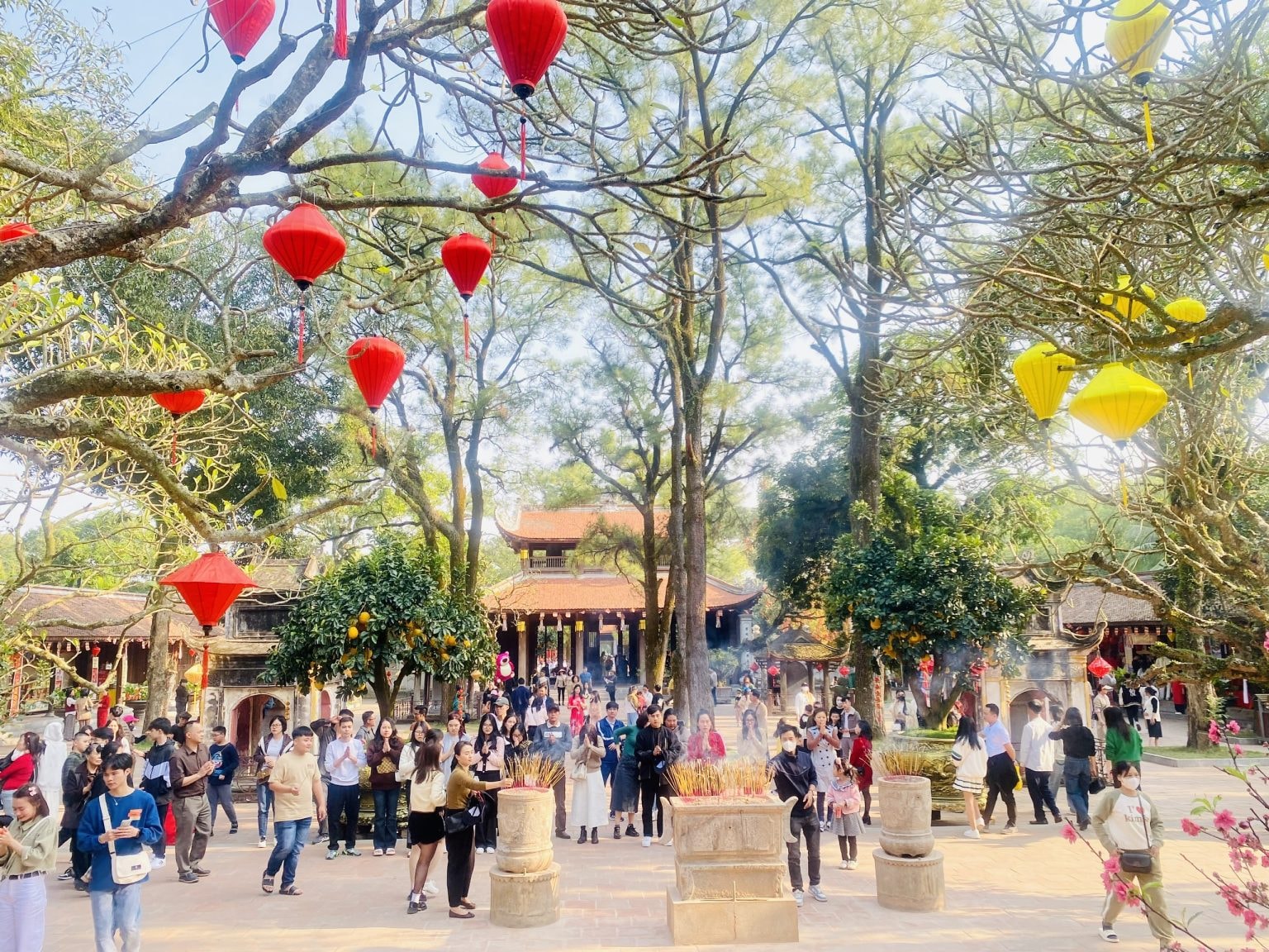 Lễ chùa, du xuân cần văn minh, tuân thủ nét đẹp văn hóa của địa phương (ảnh minh họa)