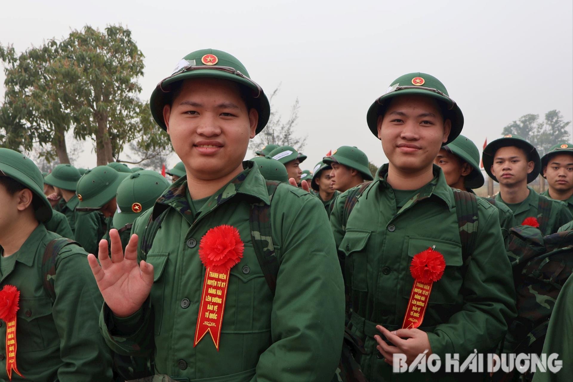 Nguyễn Ngọc Việt và Nguyễn Ngọc Nam ở xã Minh Đức (Tứ Kỳ); Tạ Trọng Quang và Tạ Trọng Thắng ở xã Hồng Phong (Thanh Miện)