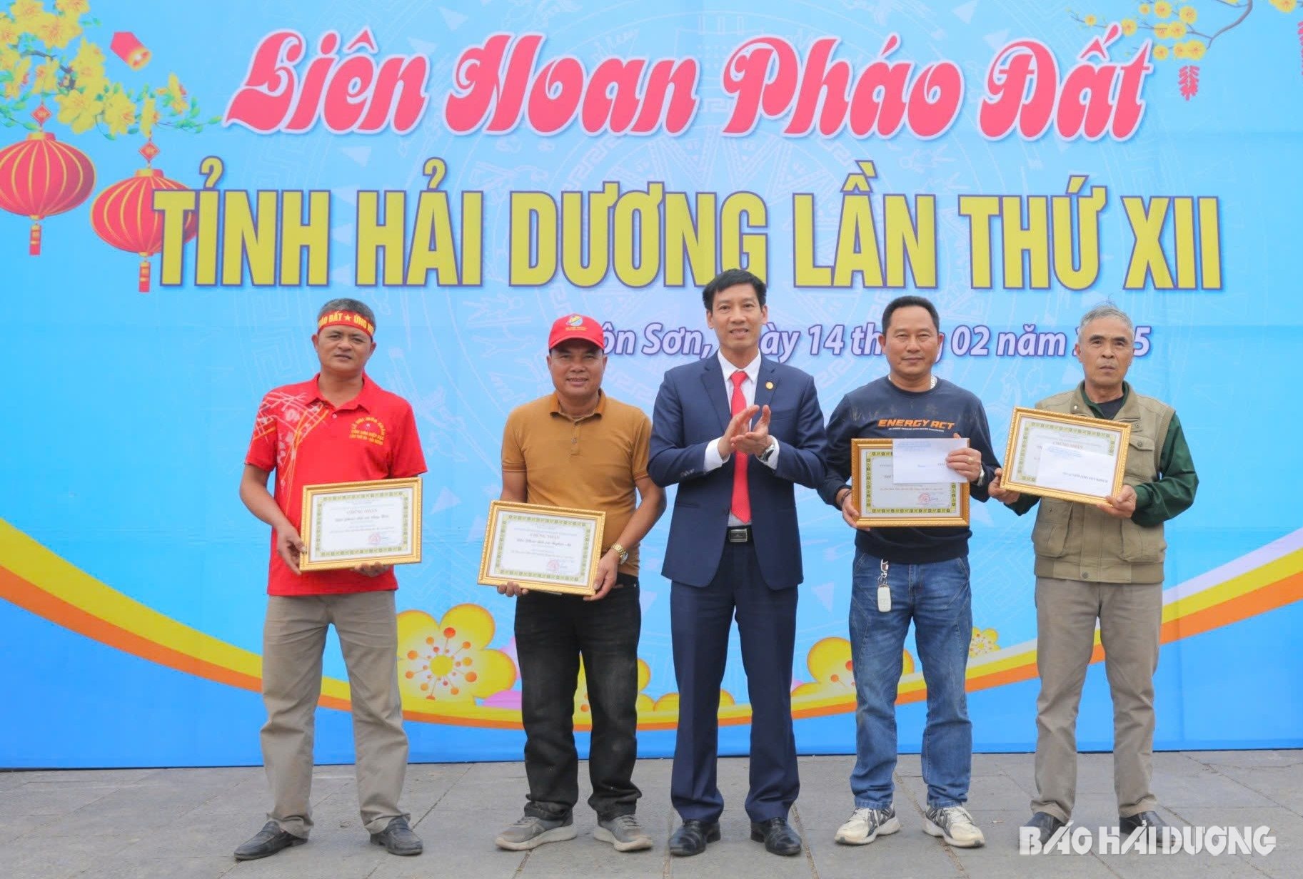 phao-dat-1.jpg