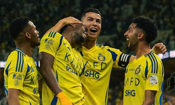 ronaldo-bi-thay-som.jpg