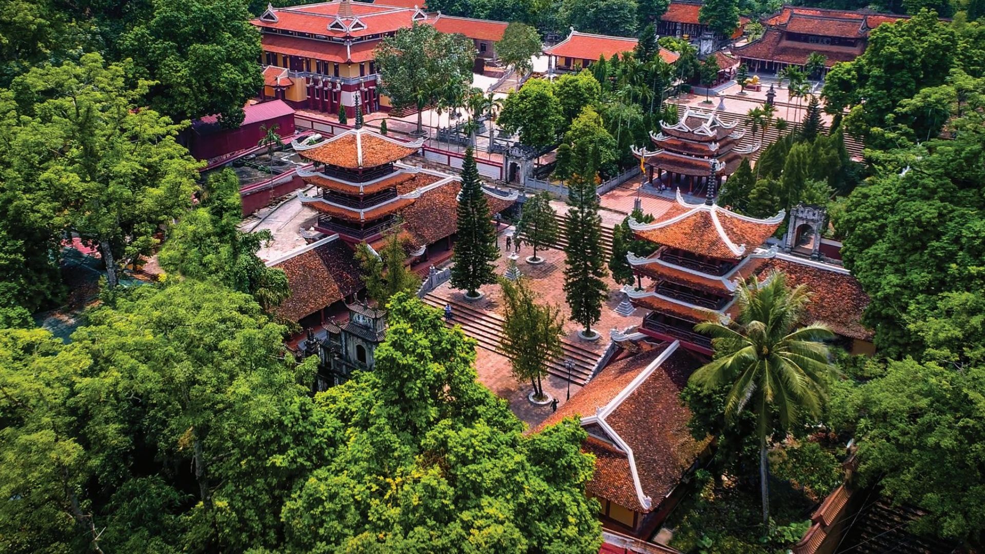 Quần thể di tích thắng cảnh chùa Hương (Hà Nội).