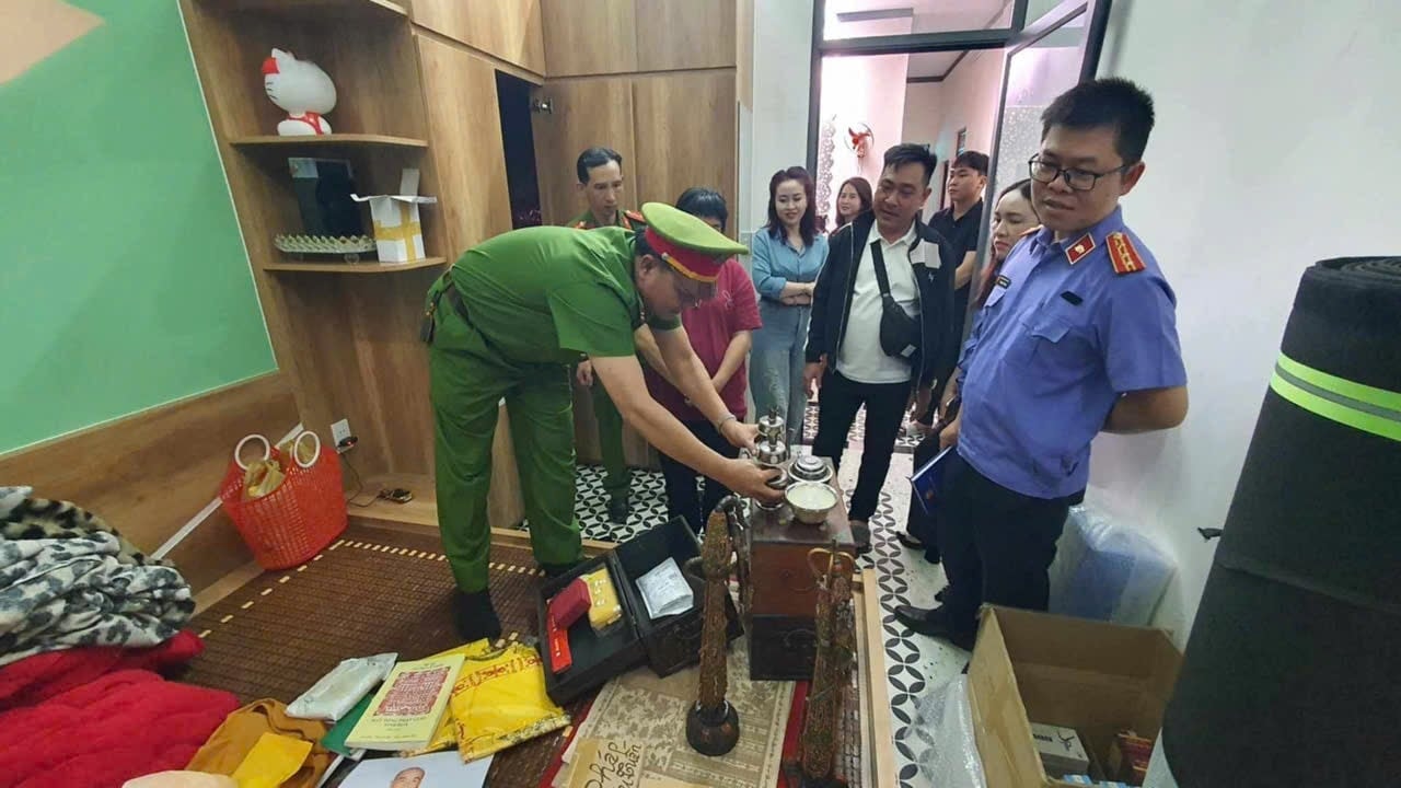 dac-dao-thanh-tien-1.jpg