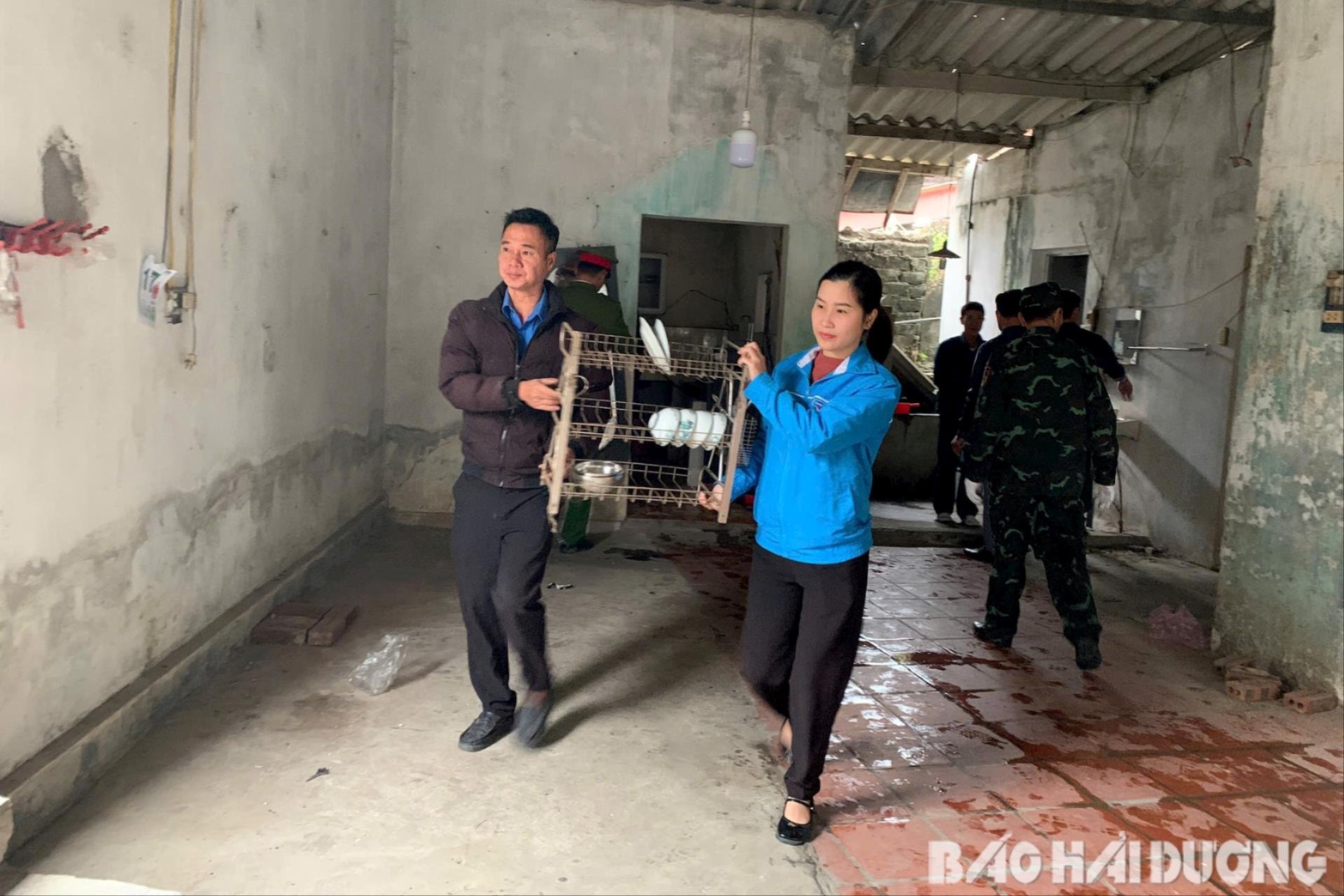chi-linh-xoa-nha-tam1(1).jpg