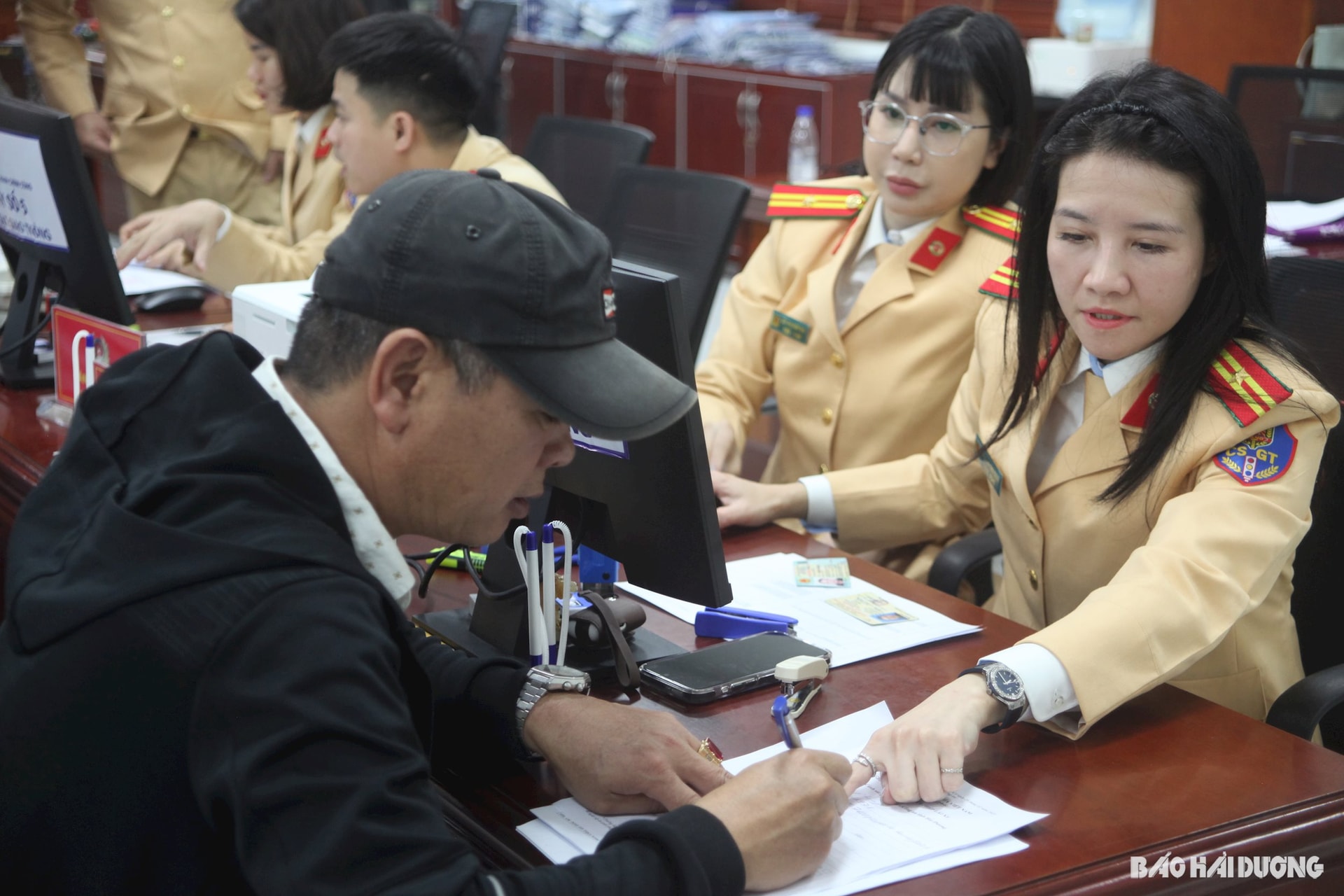 trung-tam-phuc-vu-hanh-chinh-cong (2)