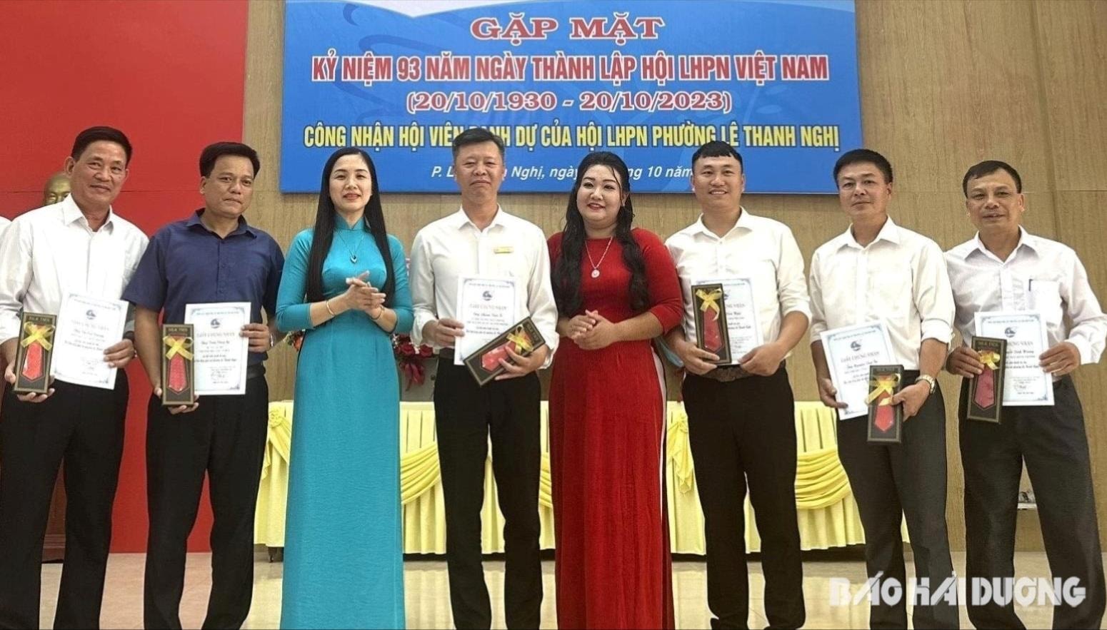 hoi-vien-danh-du.jpg