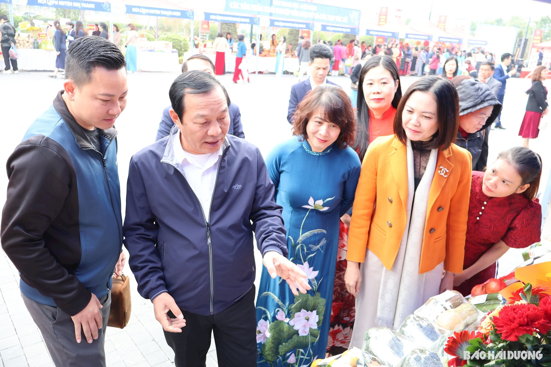 hoi-phu-nu-tinh.jpg