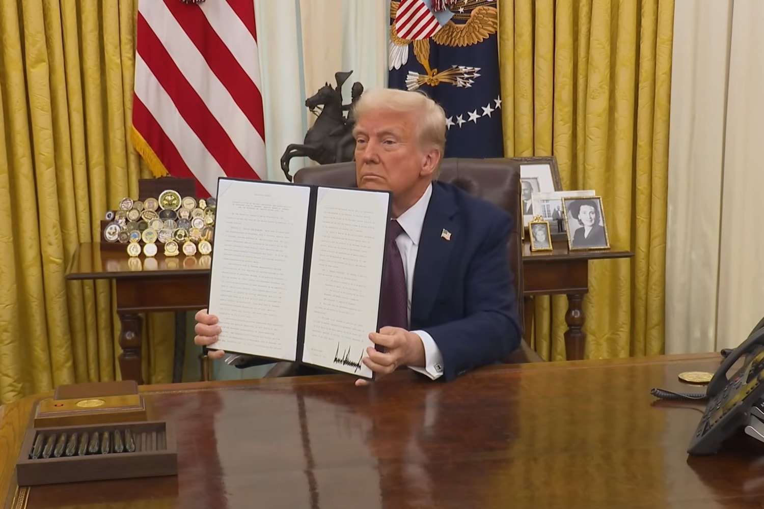 Sắc lệnh thuế của ông Trump tác động thế nào đến nước Mỹ?