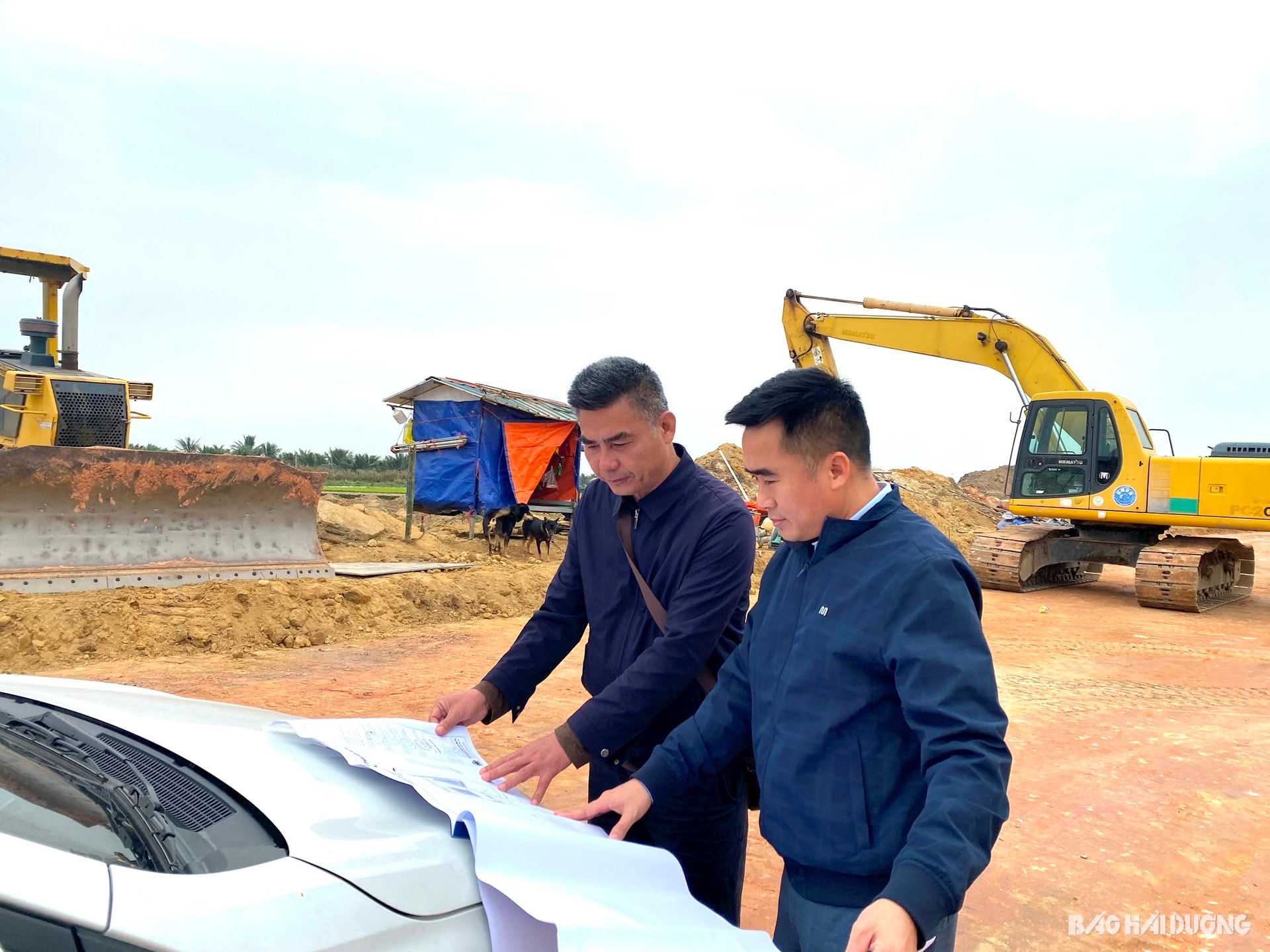 thi-cong-duong-truc-dong-tay.jpg