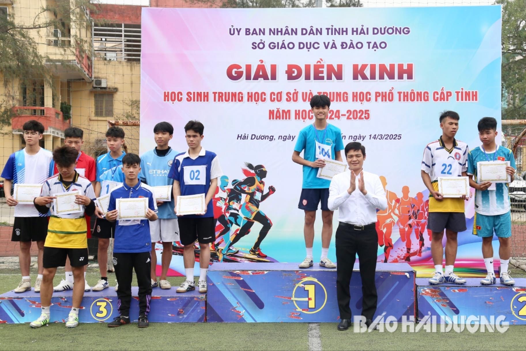 chay-100m-nam(1).jpg
