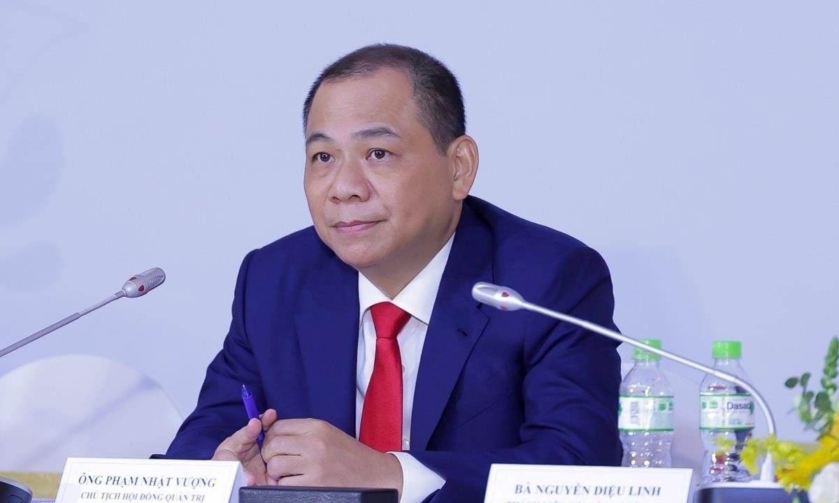 pham-nhat-vuong(1).jpg