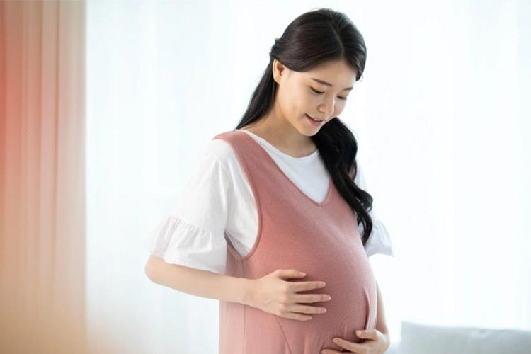 Làm việc bao lâu ở công ty thì được phép mang thai?