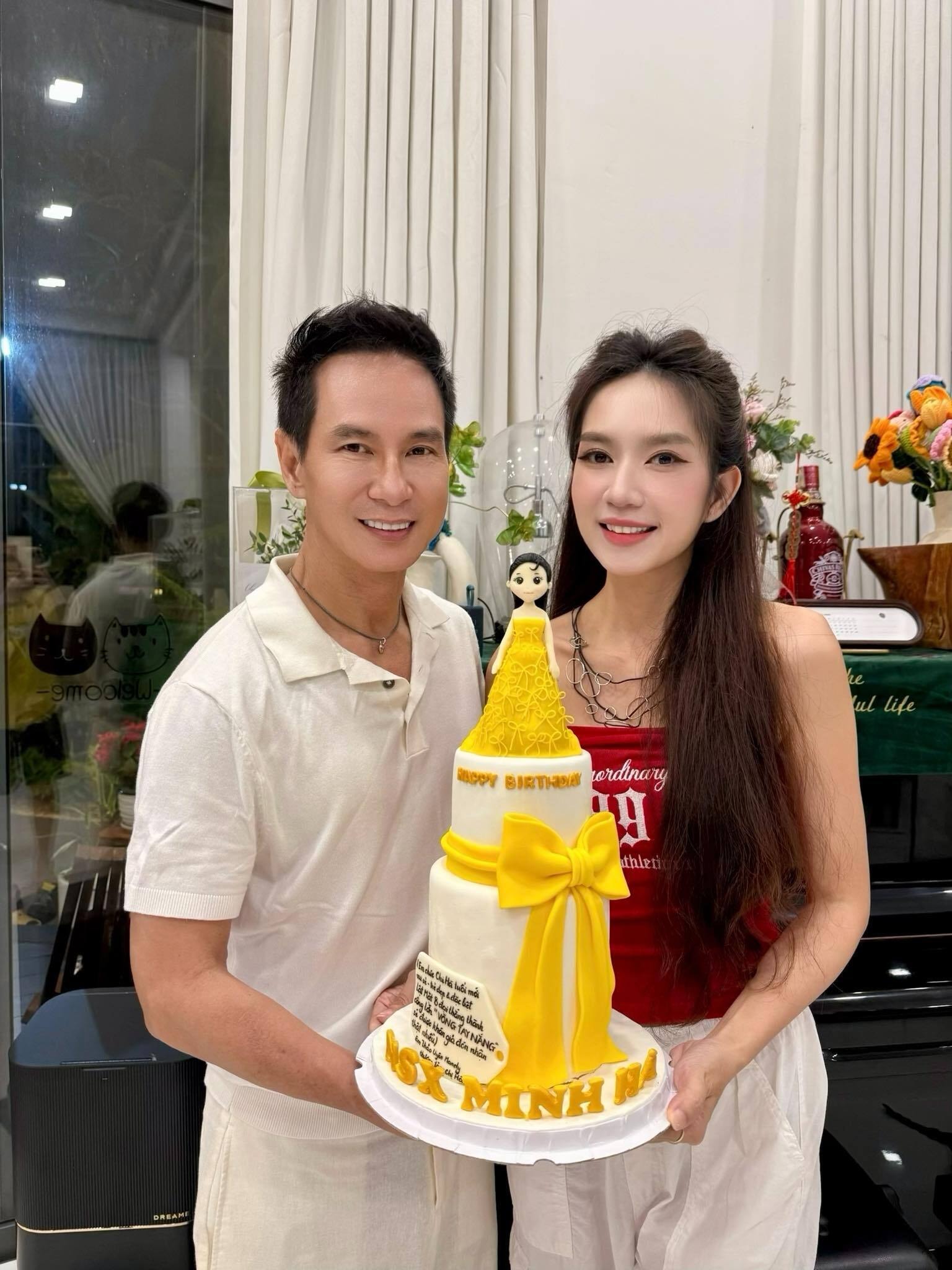 Sao Việt 28/3: Hồng Nhung lạc quan chữa ung thư, Pháo đi du lịch mừng 'lên top' - 9