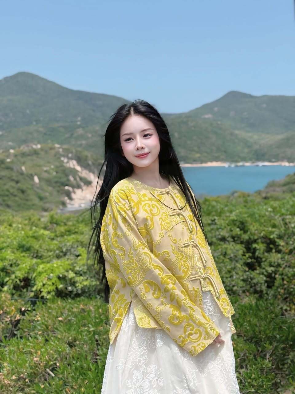 Sao Việt 28/3: Hồng Nhung lạc quan chữa ung thư, Pháo đi du lịch mừng 'lên top' - 8