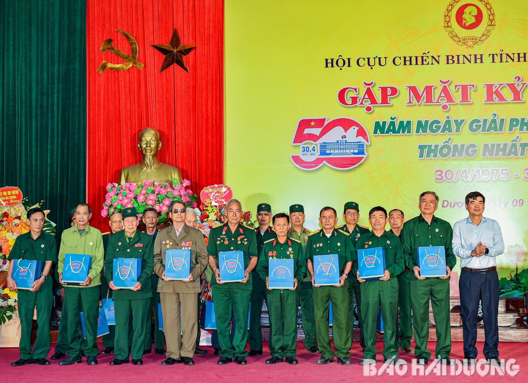 hoi-cuu-chien-binh(1).jpg