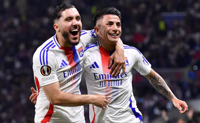 Thủ môn hóa tội đồ, Man United đánh rơi chiến thắng ở Lyon- Ảnh 2.