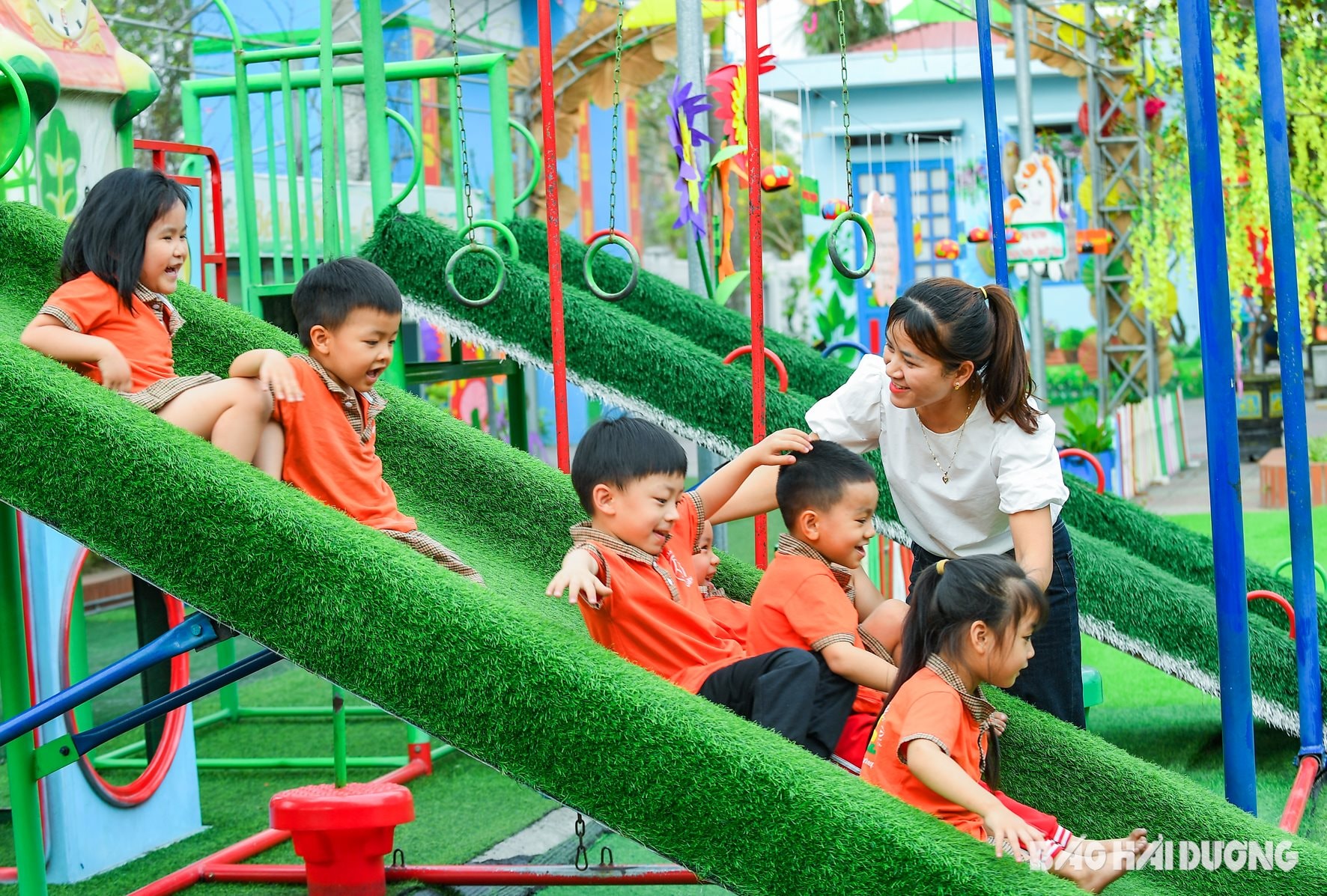 Thông qua các hoạt động chuyên đề, trẻ được tiếp cận kiến thức, kỹ năng từ thực tế sinh động