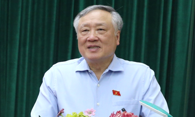 Phó thủ tướng Nguyễn Hòa Bình tiếp xúc cử tri Bắc Giang, chiều 16/4. Ảnh: Nguyễn Hoàng