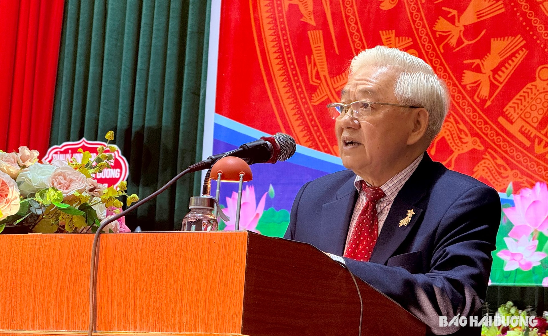 nguyen-huu-van.jpg