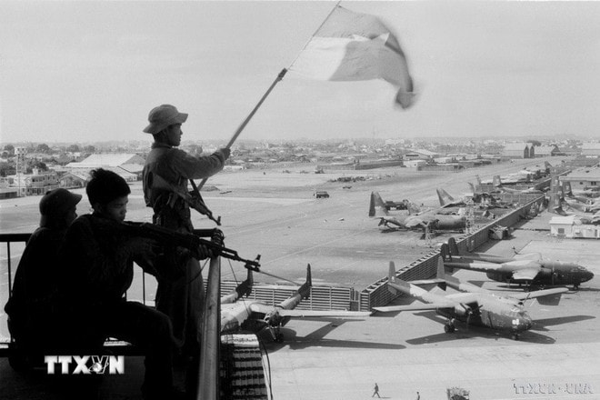 ttxvn-giai-phong-mien-nam-tong-tien-cong-chien-dich-ho-chi-minh.jpg