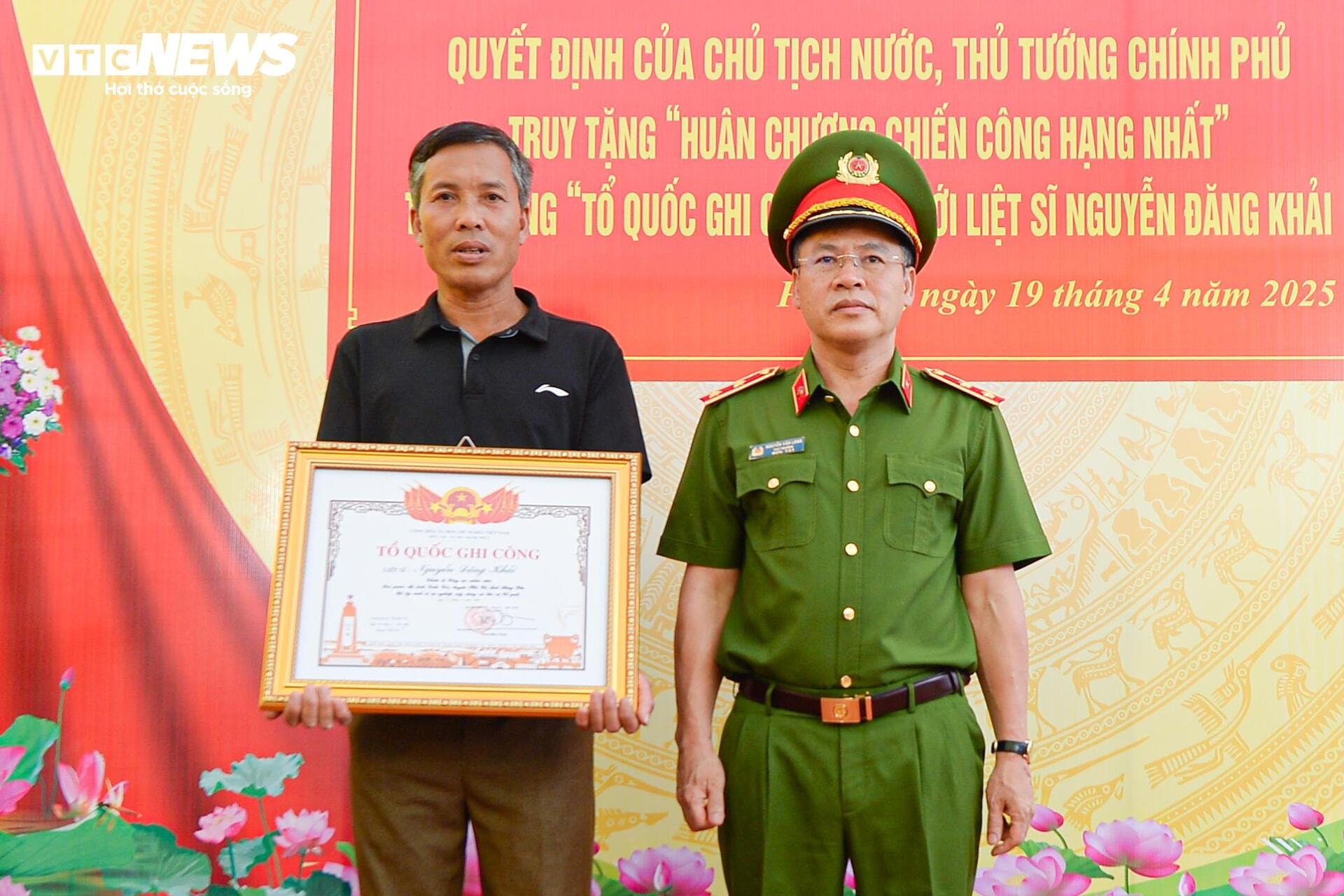 Người thân, đồng đội xót xa tiễn đưa Thiếu tá, liệt sĩ Nguyễn Đăng Khải - 5